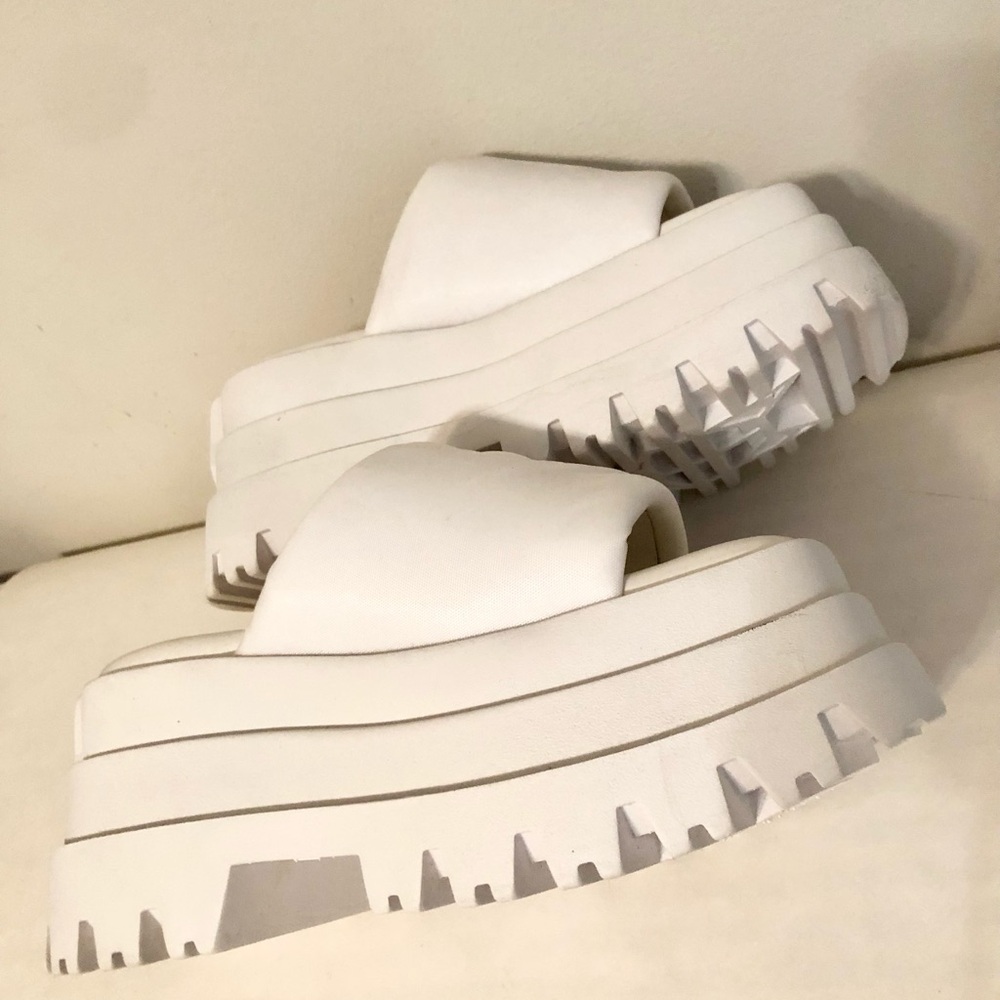 NAKED WOLFE Delicious Sandals Platform Shoes in White NEW - Picture 12 of 16